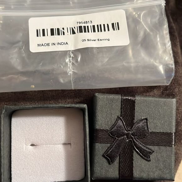 Blue Star Sapphire Solitaire Stud Earrings in Rhodium Sterling Silver - Picture 9 of 9